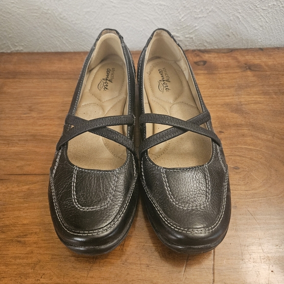 Strictly Comfort Black Leather MONTICELLO Slip On Womens Casual Flats 7 1/2 M - Picture 1 of 7